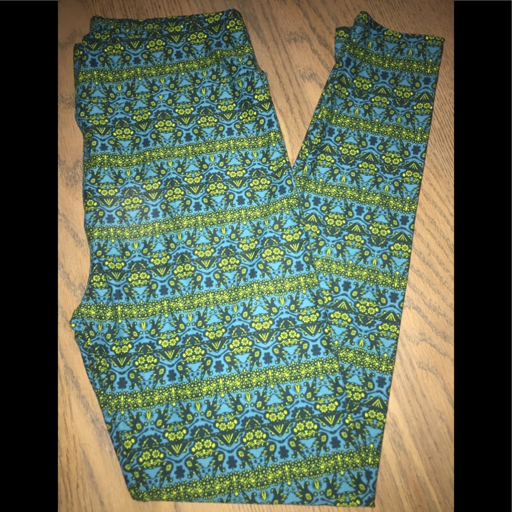 NWOT LULAROE FLORAL DESIGN TALL &CURVY LEGGINGS GG